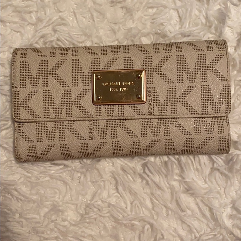 Michael Kors wallet with checkbook